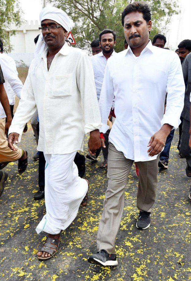 Jagan Praja Sankalpa Yatra Day-86 Photos