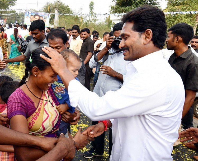 Jagan Praja Sankalpa Yatra Day-86 Photos