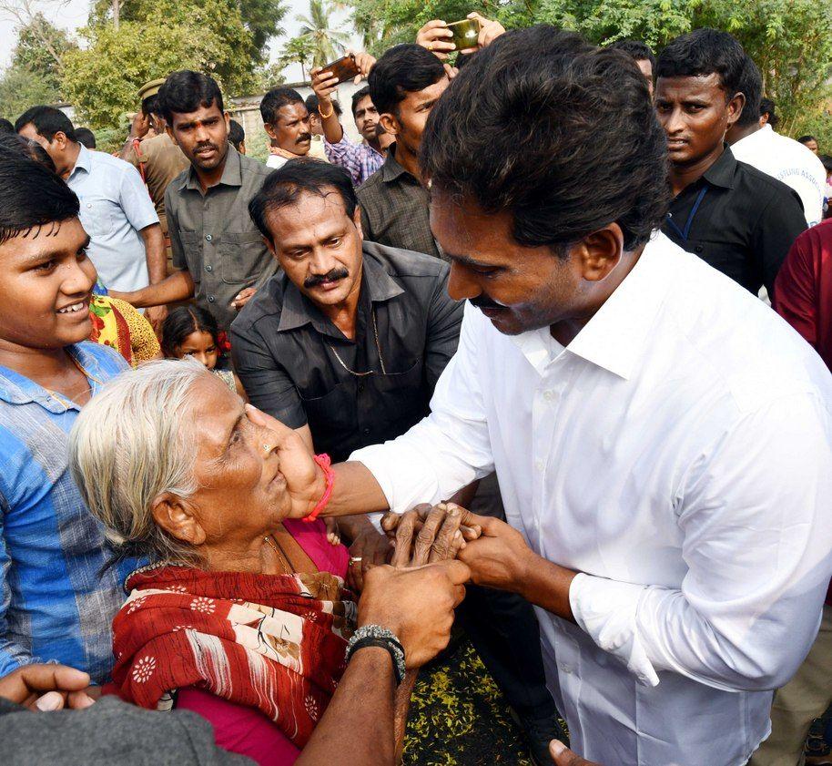 Jagan Praja Sankalpa Yatra Day-86 Photos