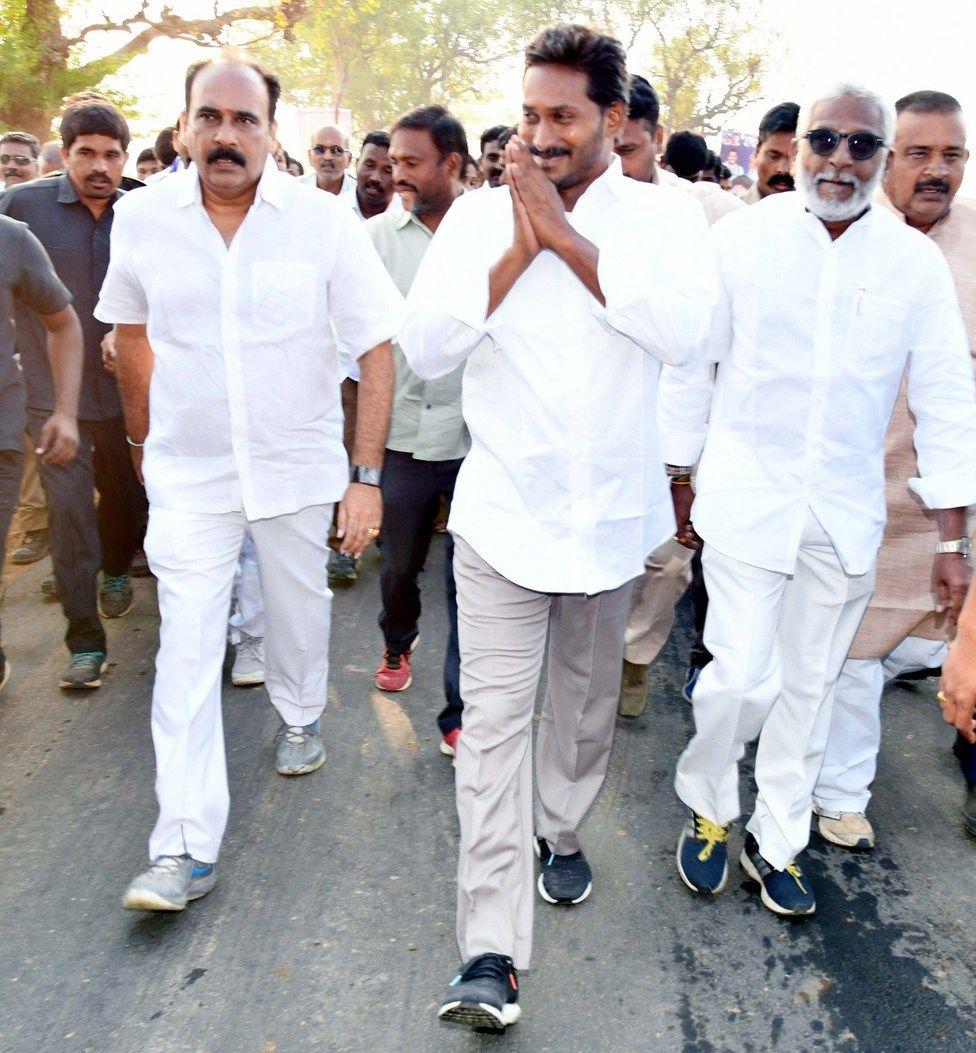 Jagan Praja Sankalpa Yatra Day-95 Photos