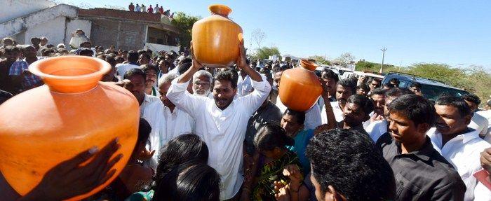 Jagan Praja Sankalpa Yatra Day 98 Photos