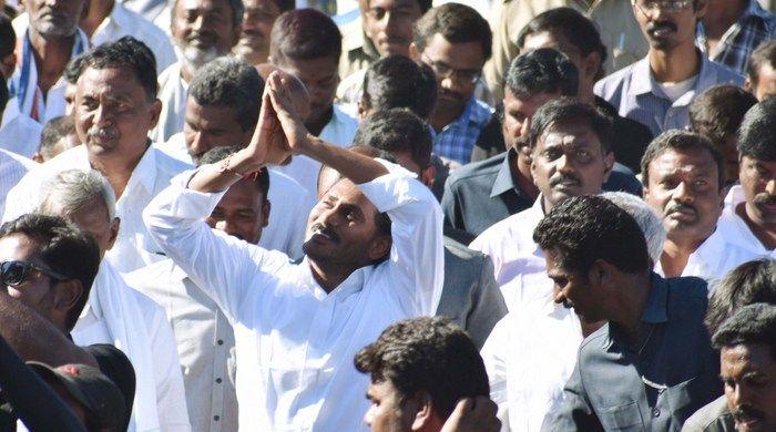 Jagan Praja Sankalpa Yatra Day 98 Photos