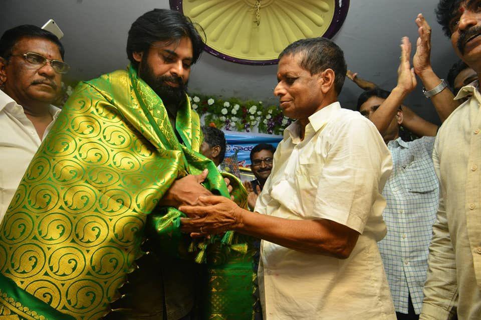 JanaSena Chief Pawan Kalyan Met Dadi Veerabhadra Rao at Anakapally