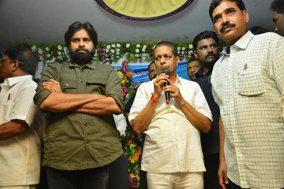 JanaSena Chief Pawan Kalyan Met Dadi Veerabhadra Rao at Anakapally