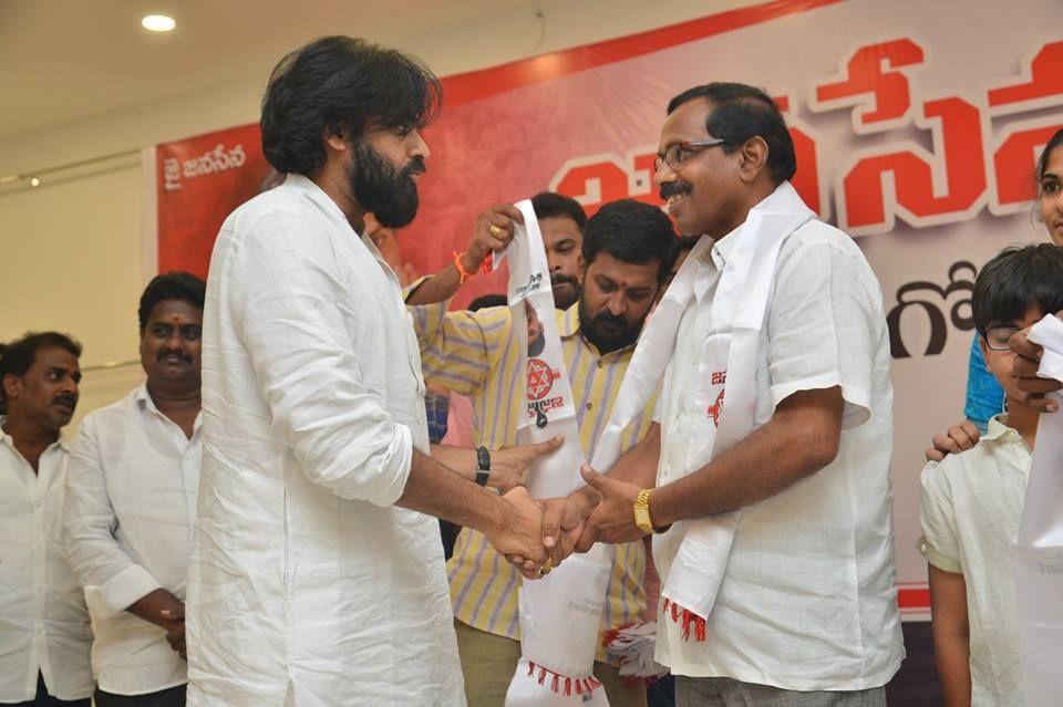 JanaSena Chief Pawan Kalyan Porata Yatra at Bhimavaram Photos