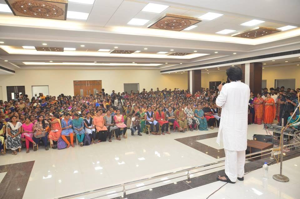 JanaSena Chief Pawan Kalyan Porata Yatra at Bhimavaram Photos