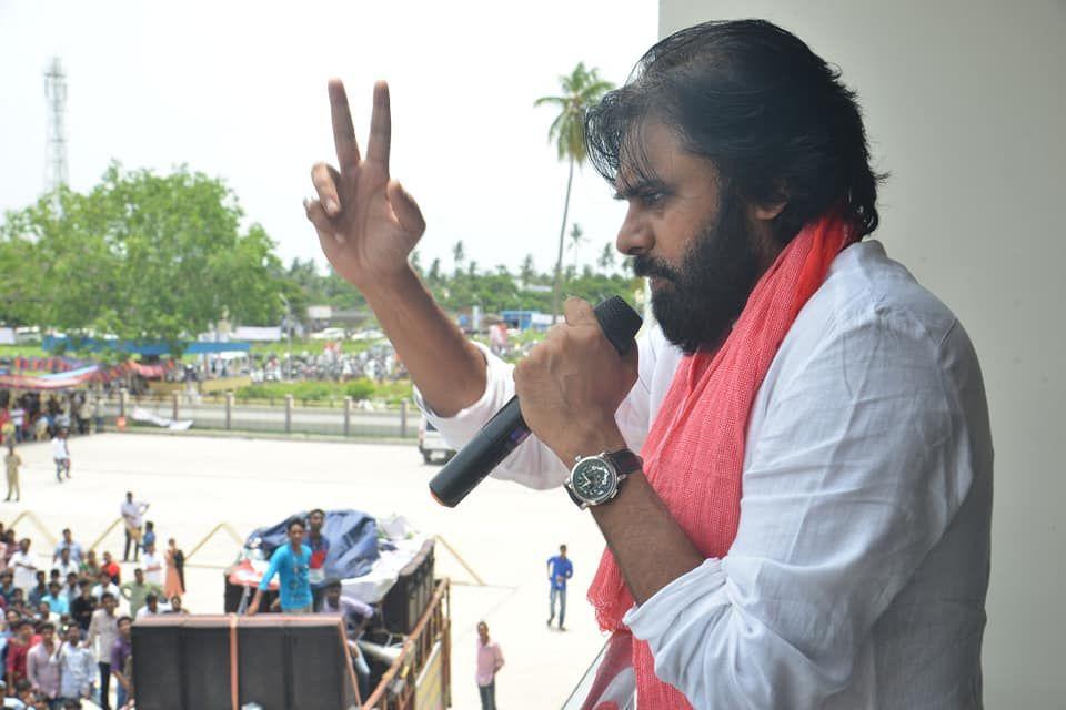 JanaSena Chief Pawan Kalyan Porata Yatra at Bhimavaram Photos