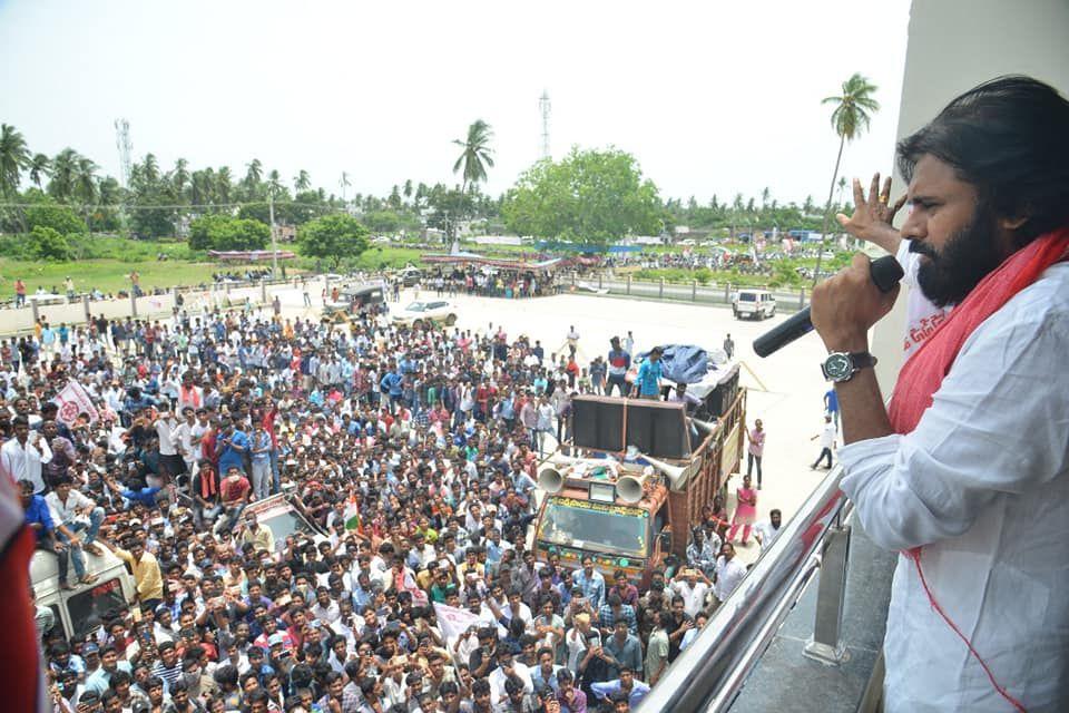 JanaSena Chief Pawan Kalyan Porata Yatra at Bhimavaram Photos