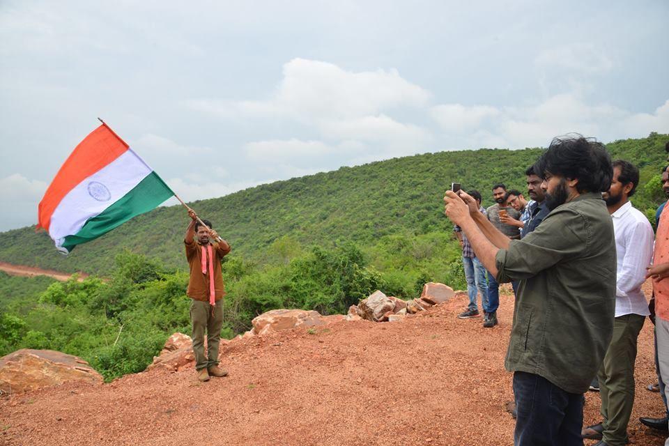 JanaSena Chief Pawan Kalyan Visit to IT Center Area Photos