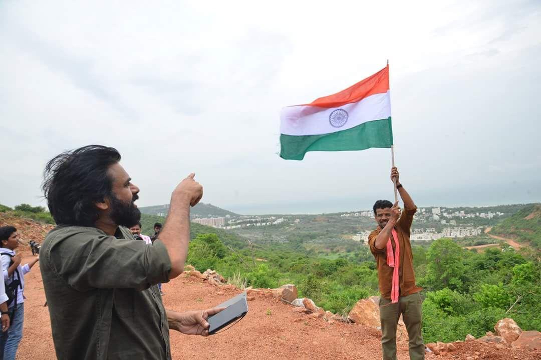 JanaSena Chief Pawan Kalyan Visit to IT Center Area Photos