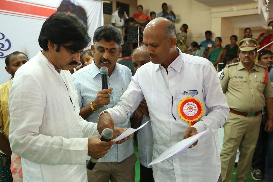 JanaSena Party Chief Pawan Kalyan at JanaSainiks Meeting - HINDUPUR