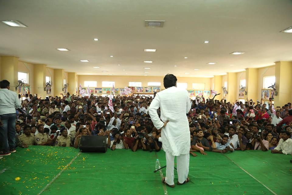 JanaSena Party Chief Pawan Kalyan at JanaSainiks Meeting - HINDUPUR