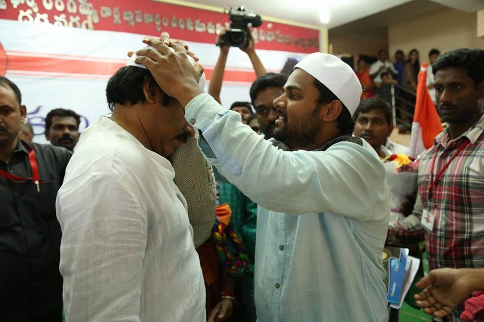 JanaSena Party Chief Pawan Kalyan at JanaSainiks Meeting - HINDUPUR