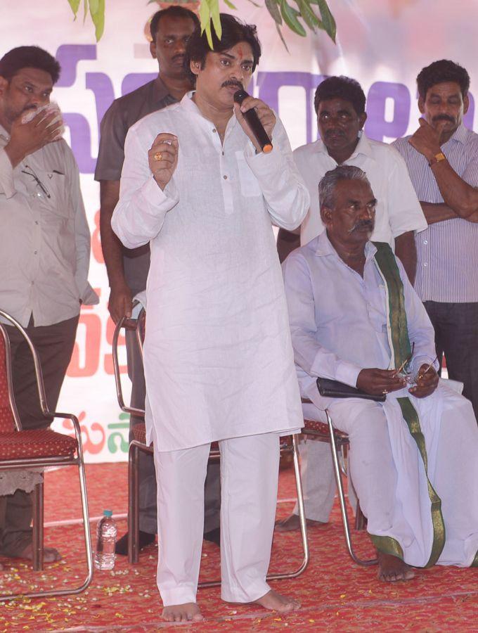 Janasena Chief Pawan Kalyan Celebrating Ugadi Festival With Farmers