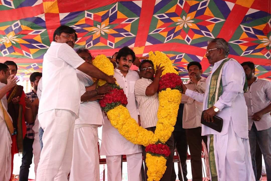 Janasena Chief Pawan Kalyan Celebrating Ugadi Festival With Farmers