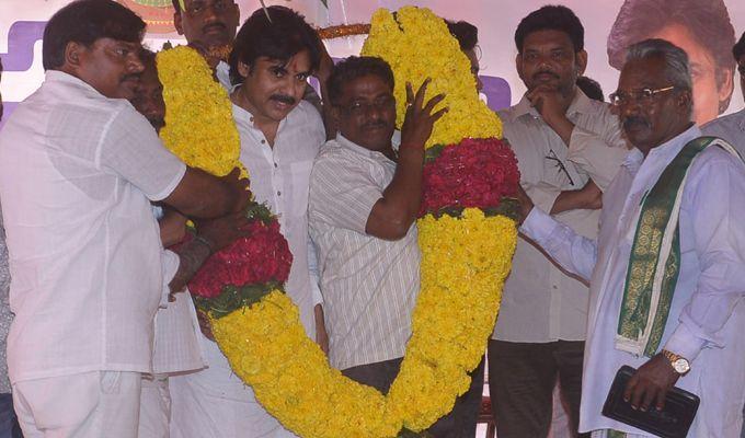 Janasena Chief Pawan Kalyan Celebrating Ugadi Festival With Farmers