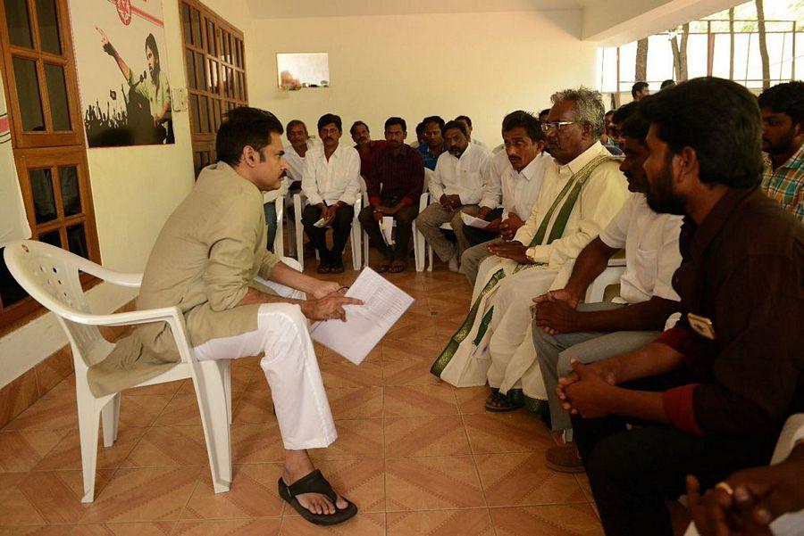 Janasena's Cheif Pawan Kalyan talking to the Farmers