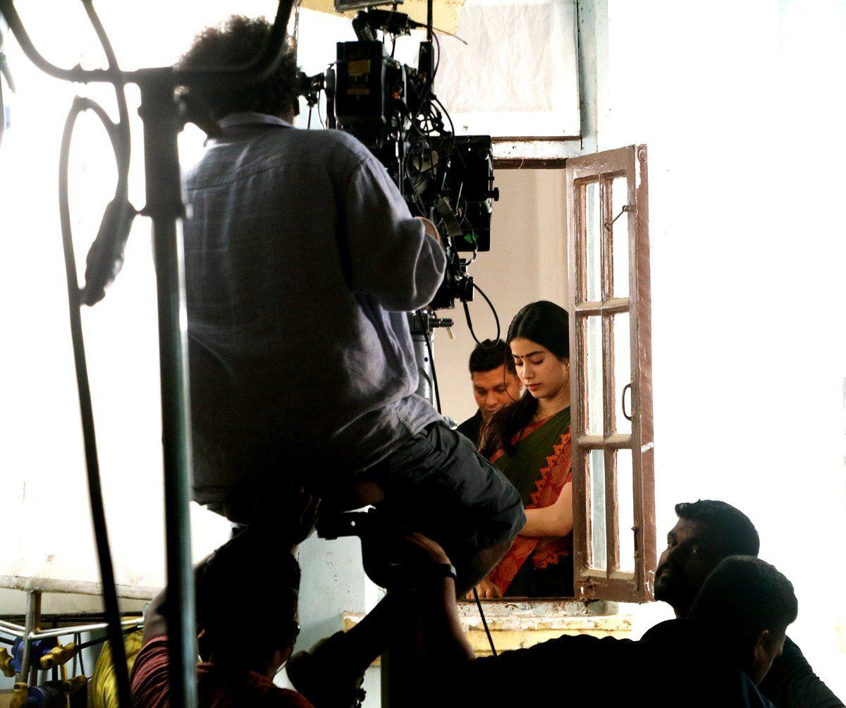 JanhviKapoor goes back to shoot for her debut film Dhadak
