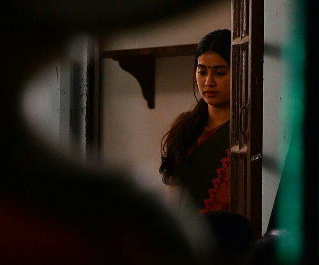 JanhviKapoor goes back to shoot for her debut film Dhadak