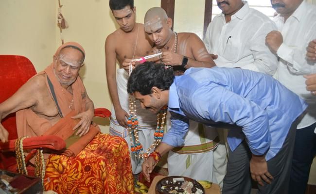 Jayendra Saraswati Shankaracharya Swamigal Unseen Photos