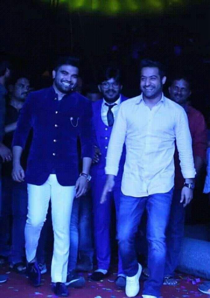 Jr NTR Grand Entry at Dhee10 Grand Finale Photos