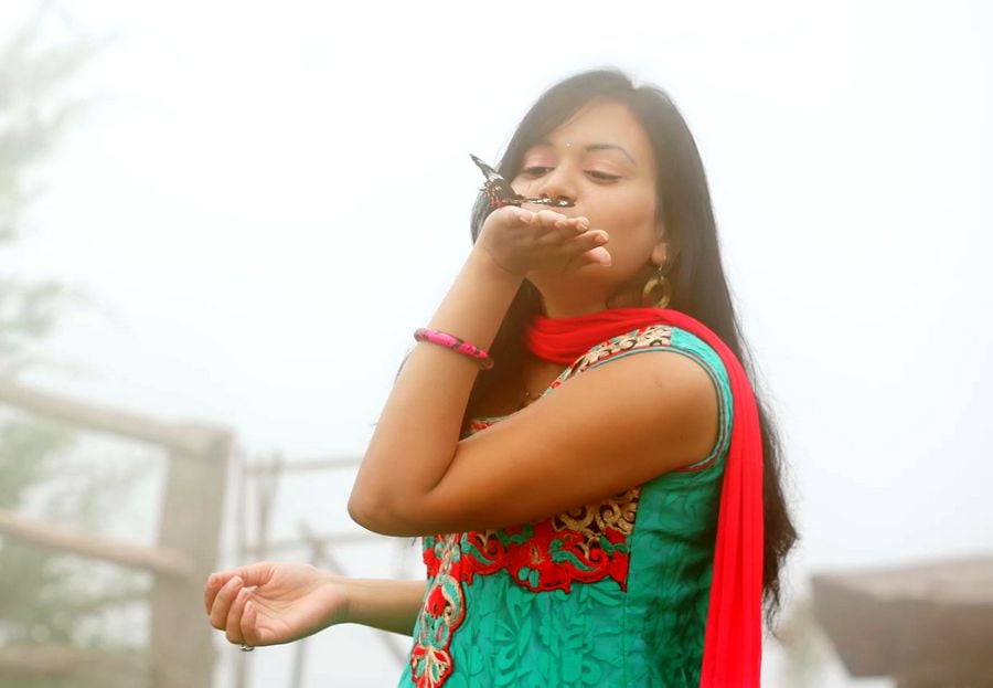 Kaadhale Vendam Saamy Movie Stills