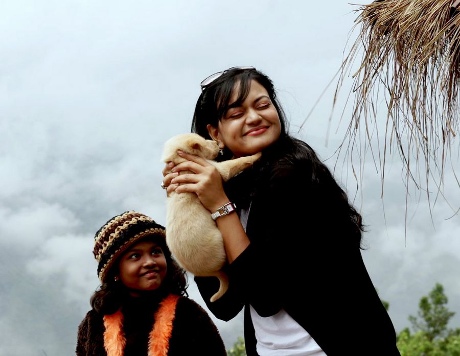 Kaadhale Vendam Saamy Movie Stills