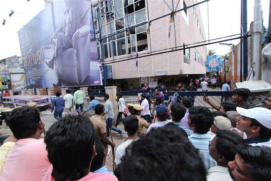 Kabali Fans Hungama At Theaters