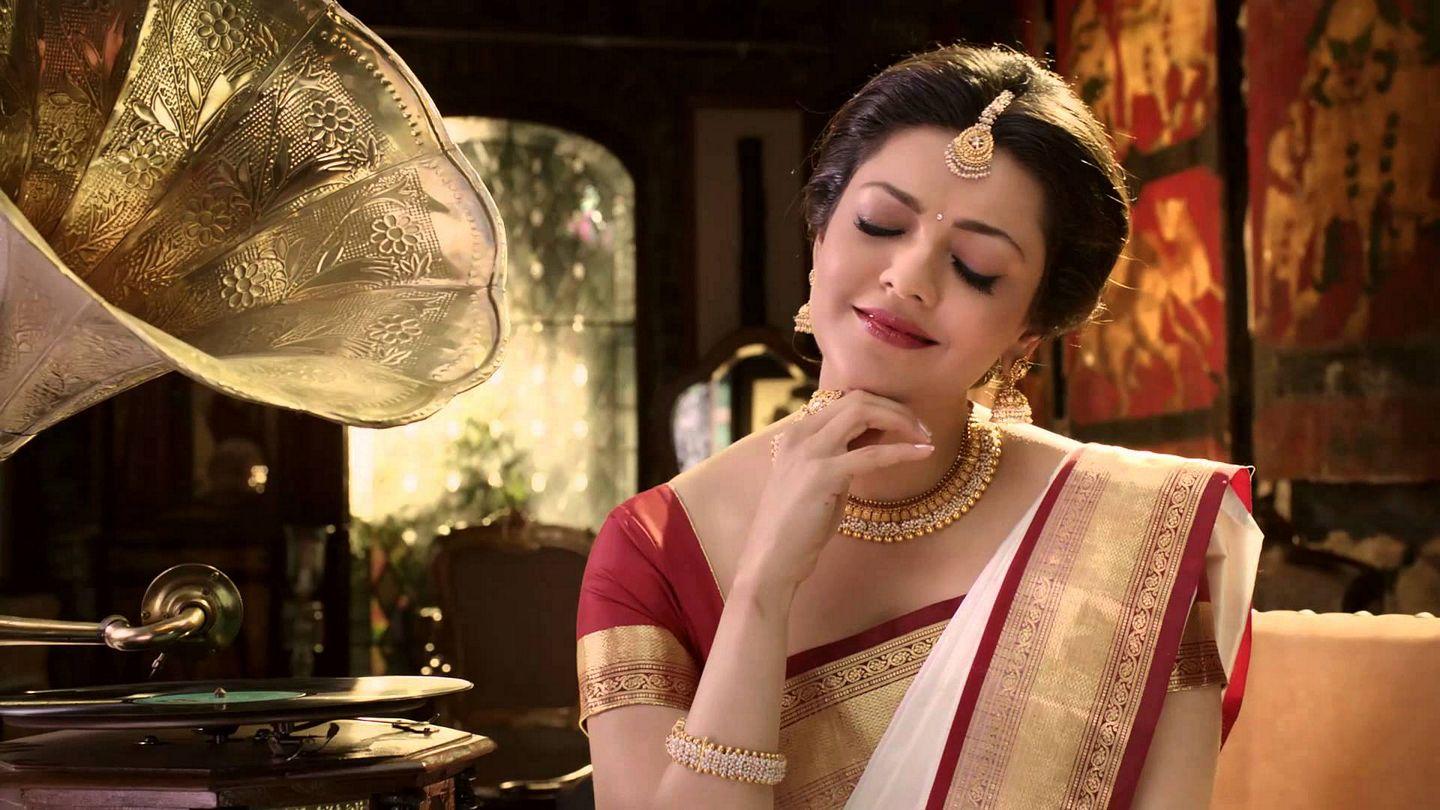 Kajal Aggarwal Latest Saree Photoshoot Goes Viral