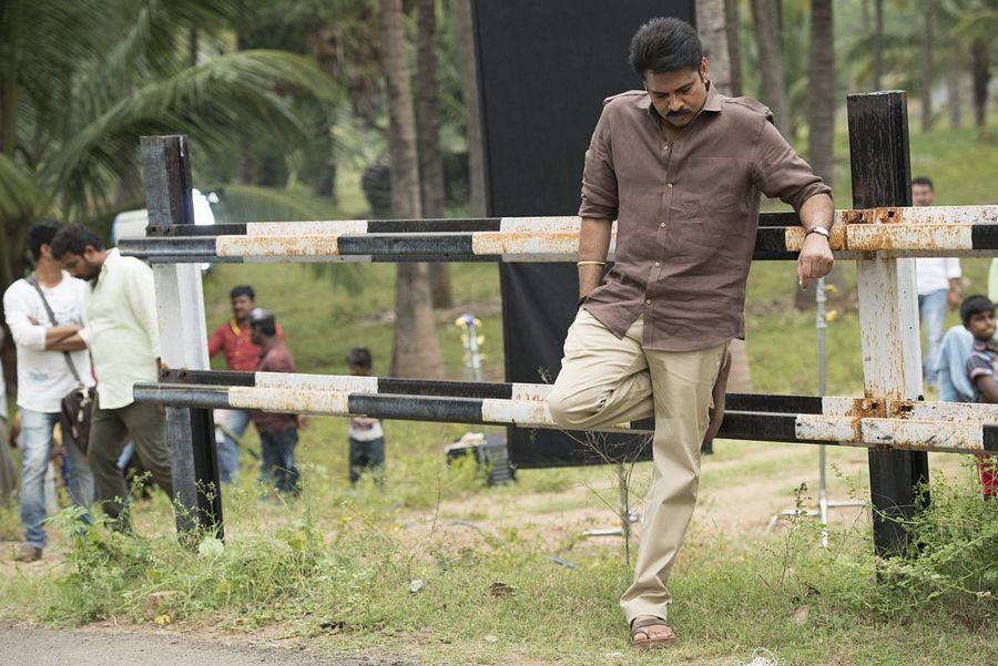 Kalyan Babu Katamarayudu Movie Latest Working Stills & Posters