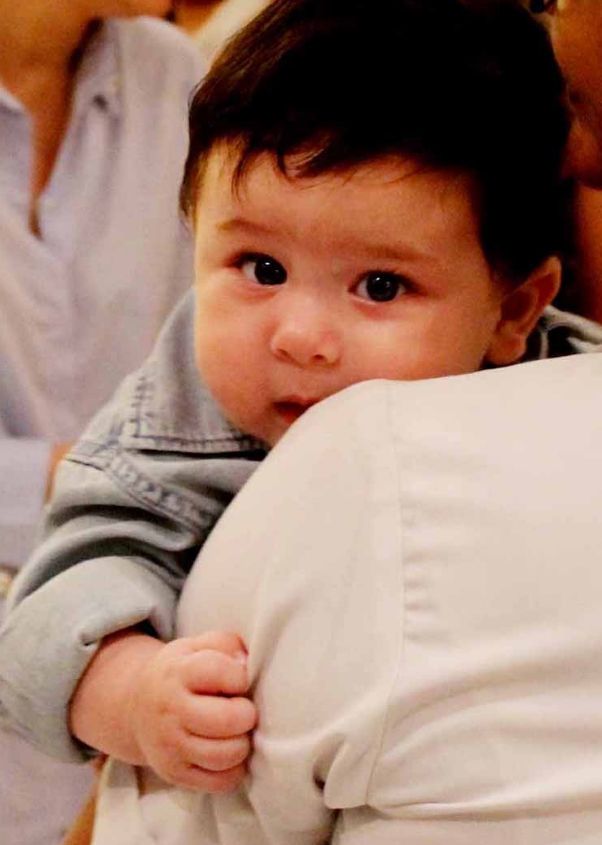 Kareena Kapoor & Saif Ali Khan Son Taimur Ali Khan Unseen Photos