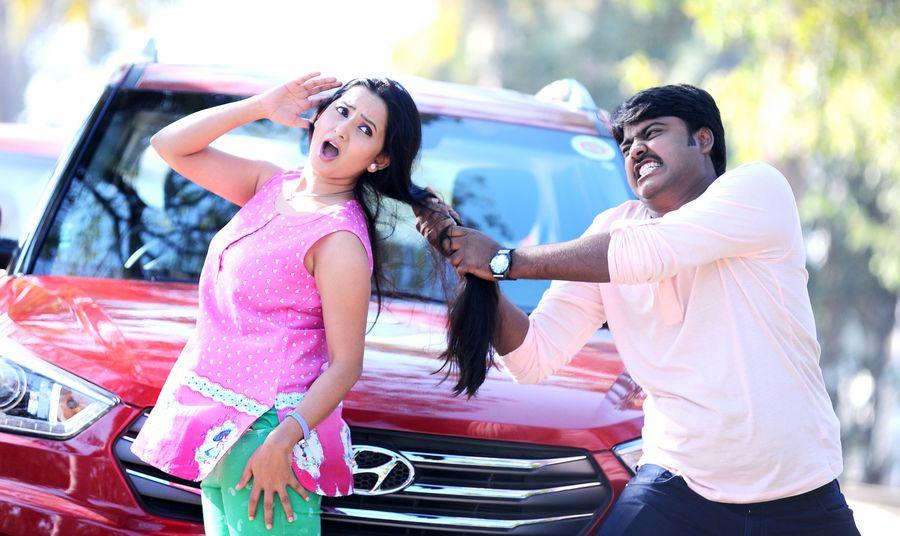 Karulo Shikarukelithe Movie Posters & Stills