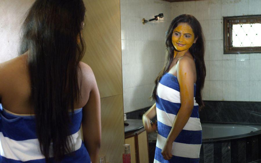 Karulo Shikarukelithe Movie Posters & Stills