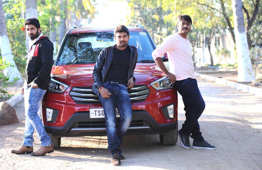 Karulo Shikarukelithe Movie Posters & Stills