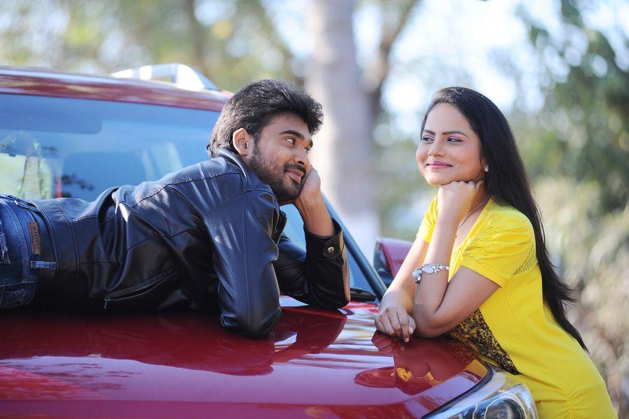 Karulo Shikarukelithe Movie Posters & Stills