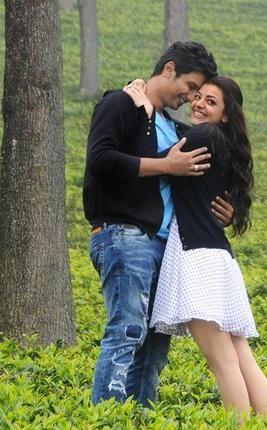 Kavalai Vendam Tamil Movie Working Stills