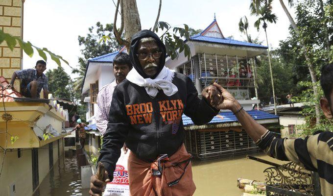 KerelaFloods: God's Own Country is shattered & these pictures will melt your heart