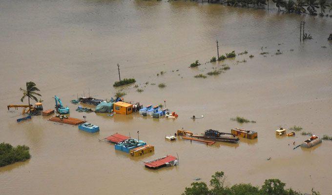 KerelaFloods: God's Own Country is shattered & these pictures will melt your heart