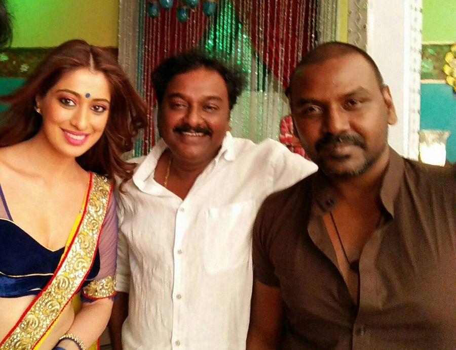 Khaidi No 150 Movie New Working Stills & Posters