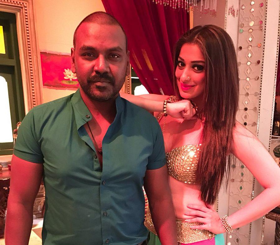 Khaidi No 150 Movie New Working Stills & Posters