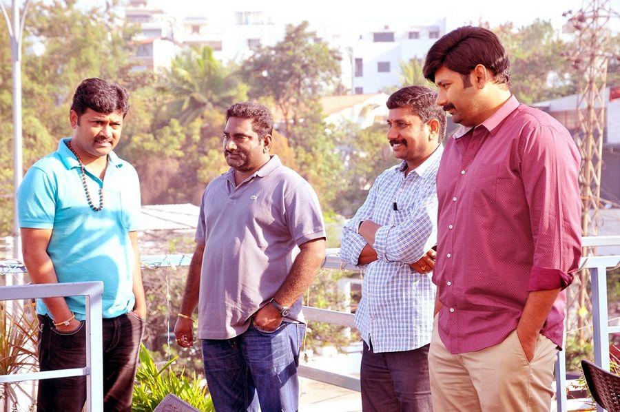 Kittu Unnadu Jagratha Movie New Working Stills