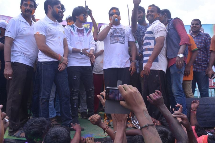 Kittu Unnadu Jagratha team holi Celebrations Vijayawada