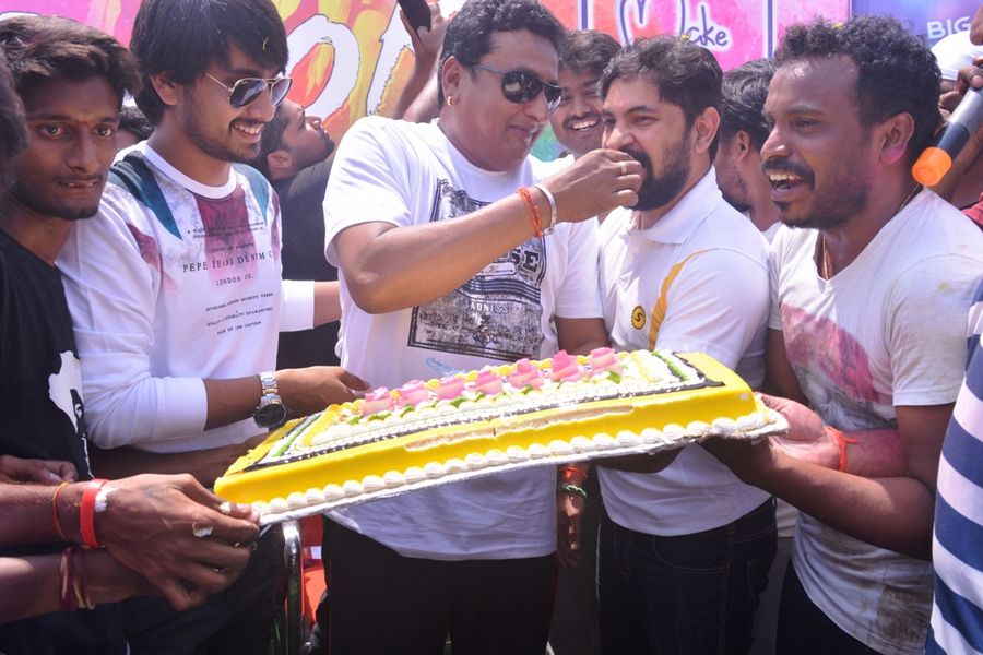 Kittu Unnadu Jagratha team holi Celebrations Vijayawada