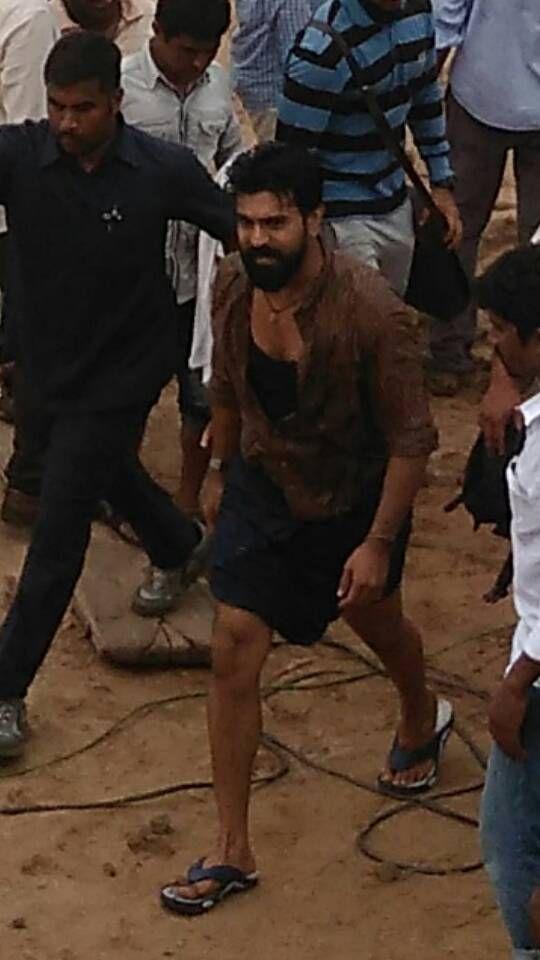 LATEST Rangasthalam 1985 Movie Working Stills & Set Locations
