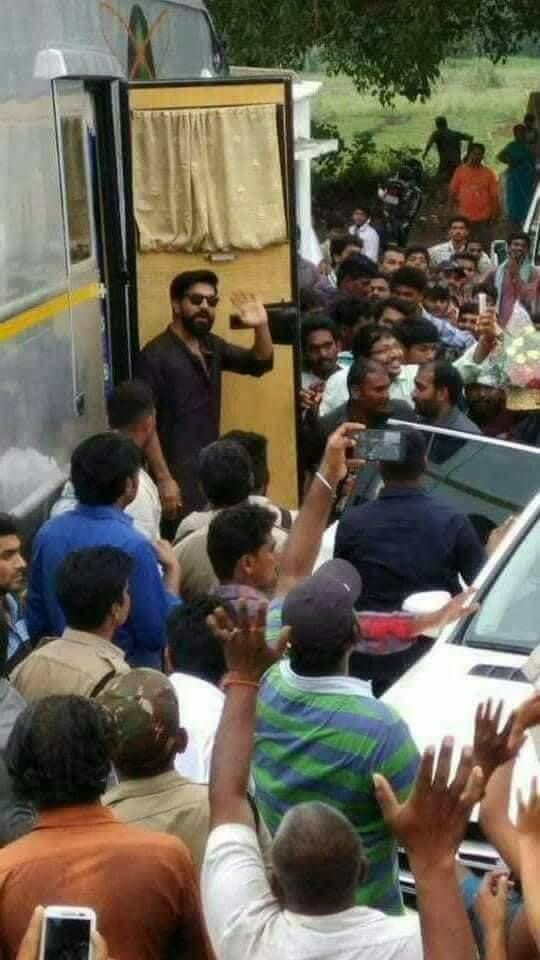 LATEST Rangasthalam 1985 Movie Working Stills & Set Locations