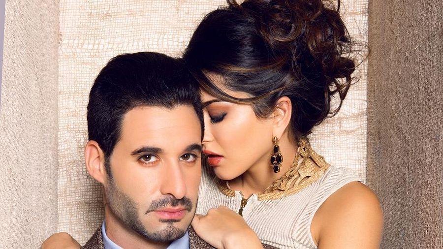 ACTRESS SUNNY LEONE’S RARE & UNSEEN PICTURES