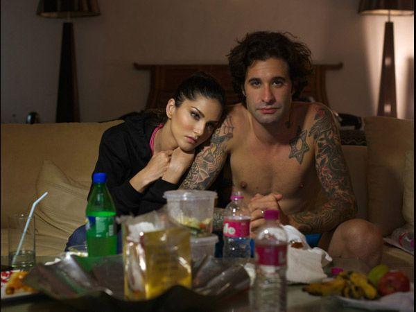 ACTRESS SUNNY LEONE’S RARE & UNSEEN PICTURES