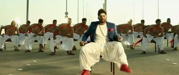 LEAKED: Duvvada Jagannadham Movie Working Stills