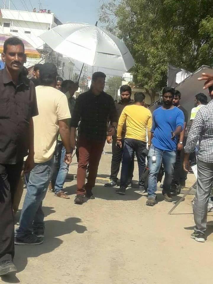 LEAKED: Mahesh Babu & Murugadoss Film Working Stills