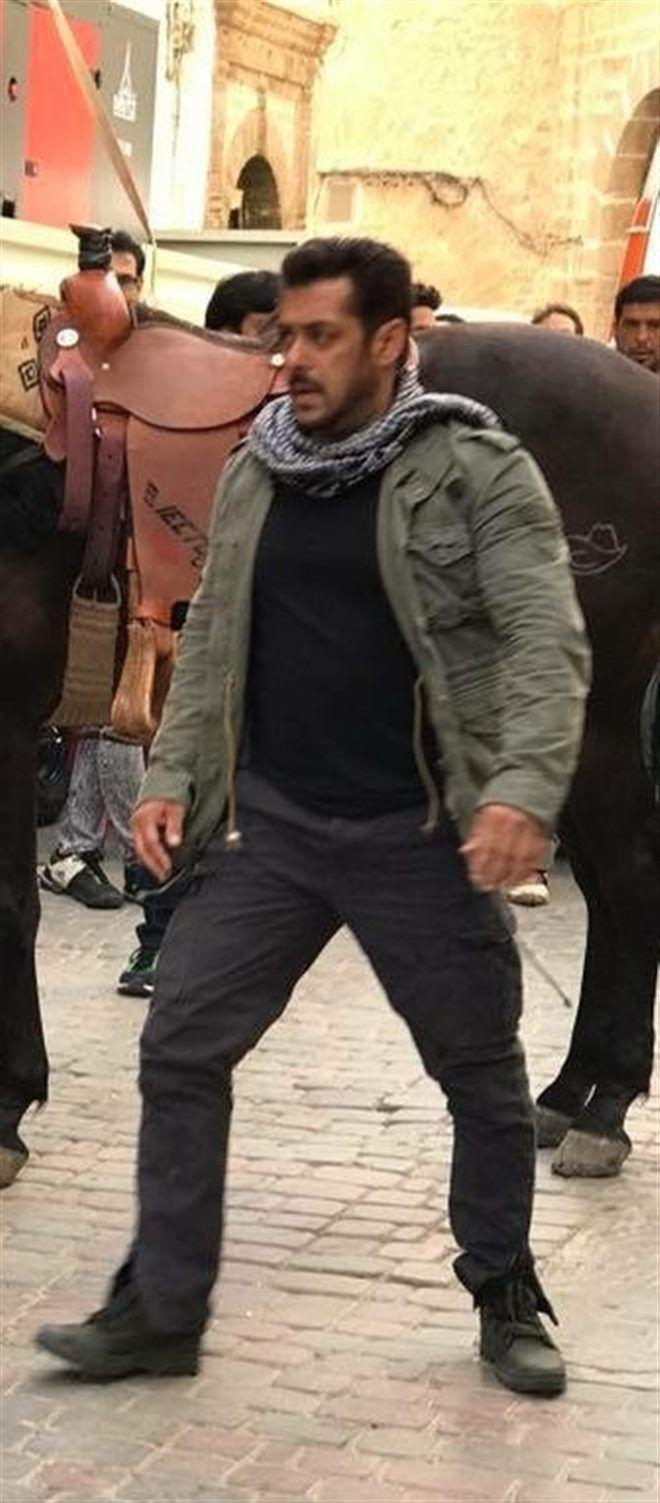 LEAKED: Tiger Zinda Hai Movie Working Stills & Posters